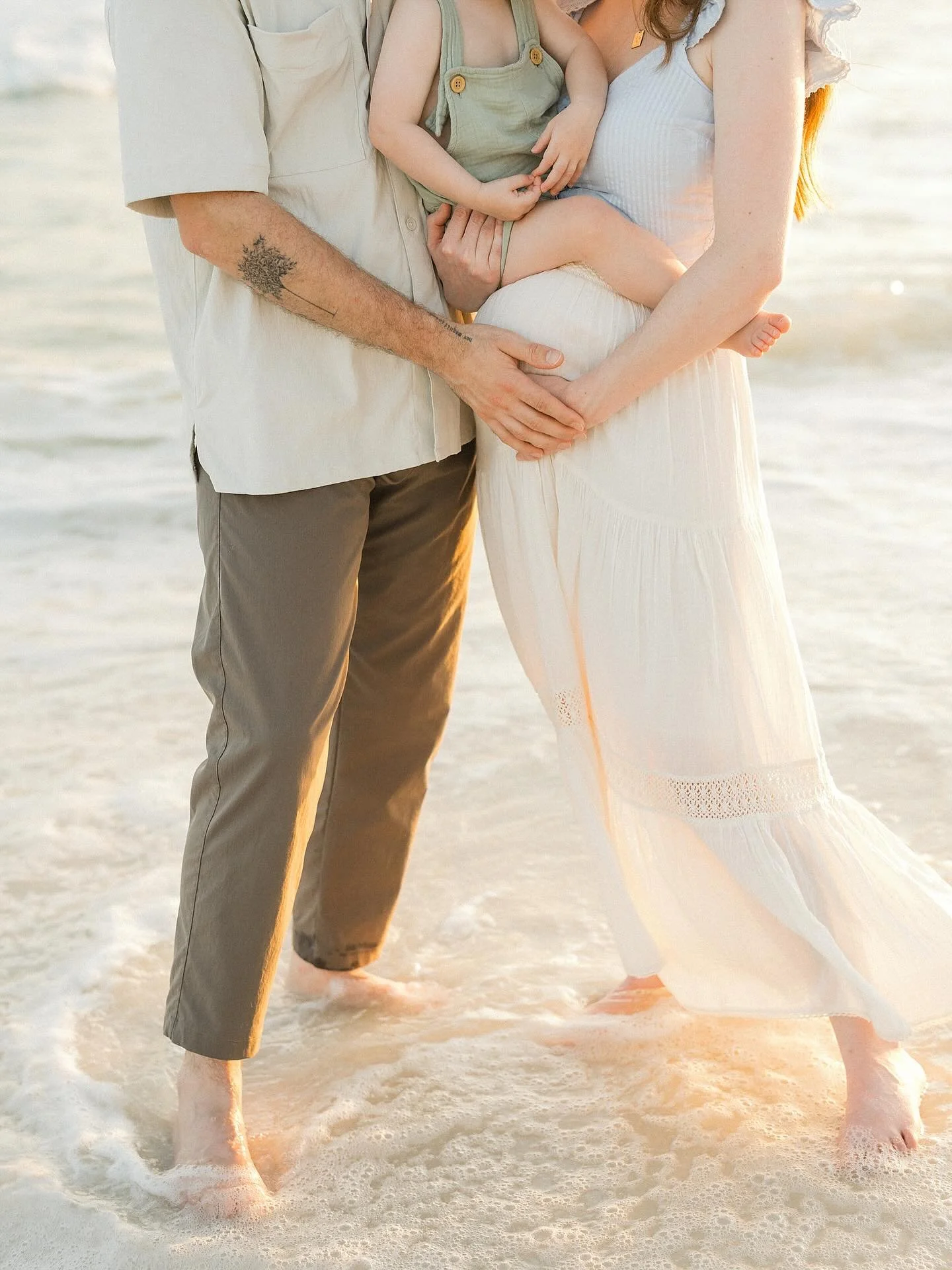 If I could dream up the perfect glow of sunshine, this would be it. 🌞

PS- I first photographed this couple when they were newlyweds, and now baby #2 will be here soon. This is the best job. 💛