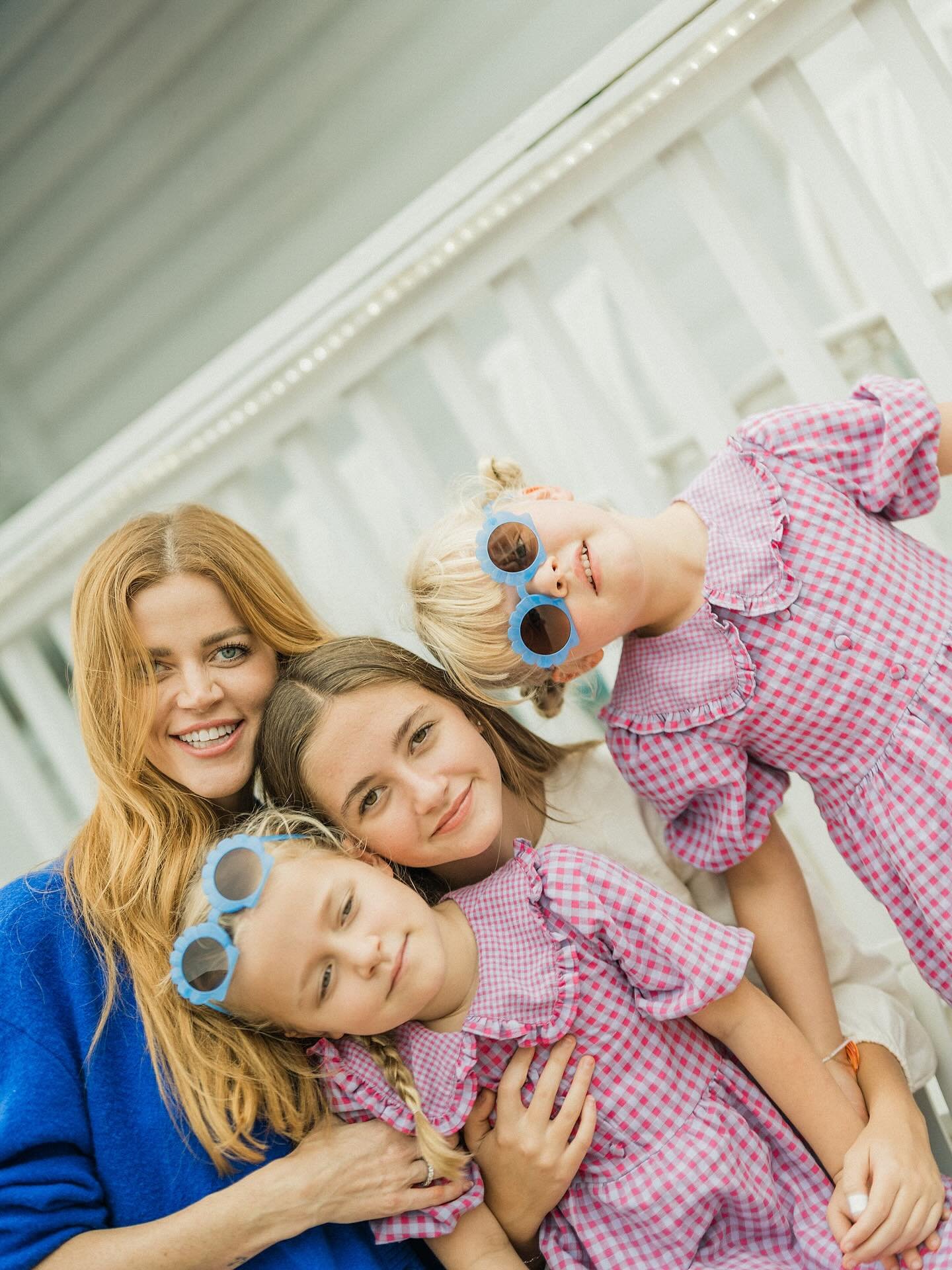 Florida fall! See look, we have big crunchy leaves too. ;)