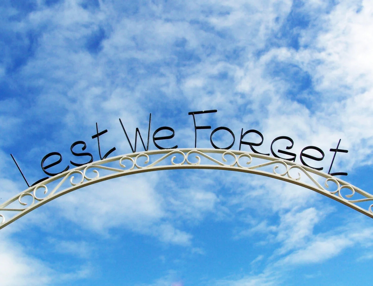 lest-we-forget-1385081-1279x982.jpg