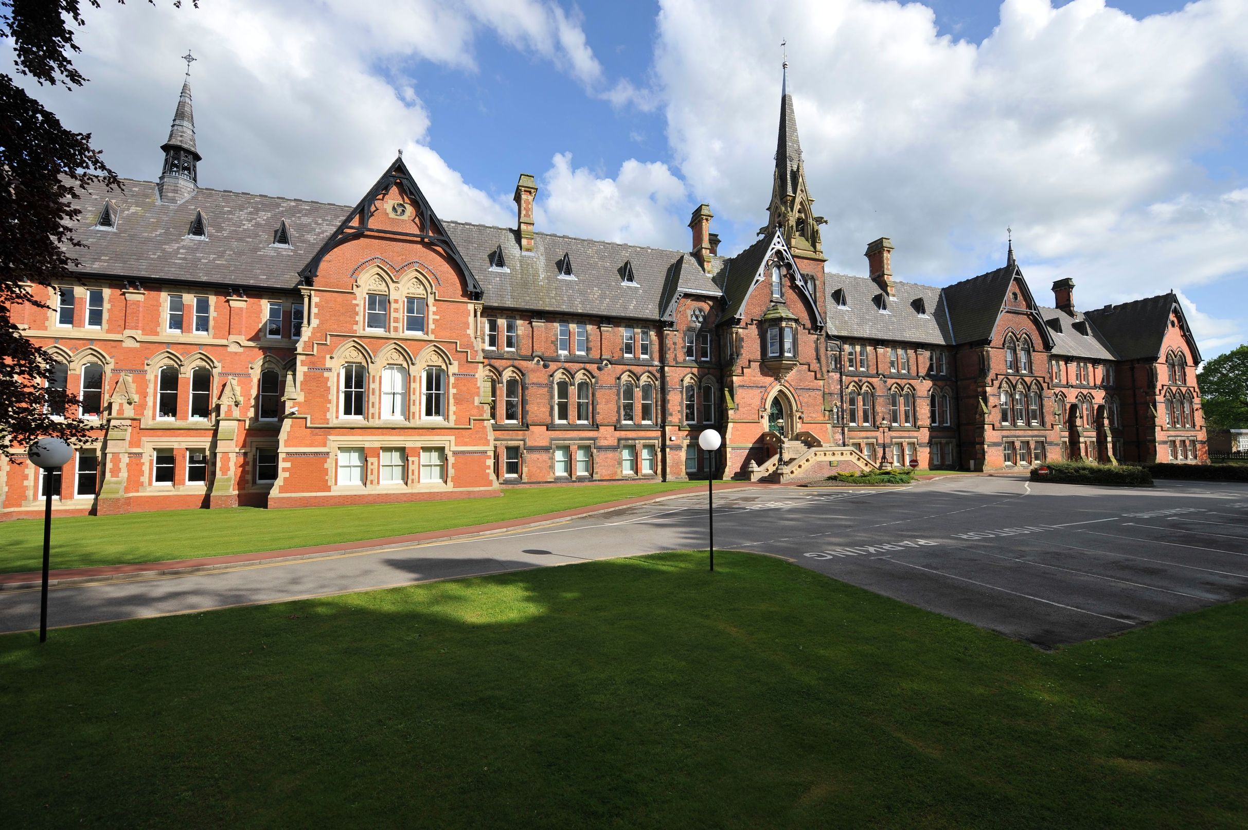 Cheadle Hulme School, - Manchester