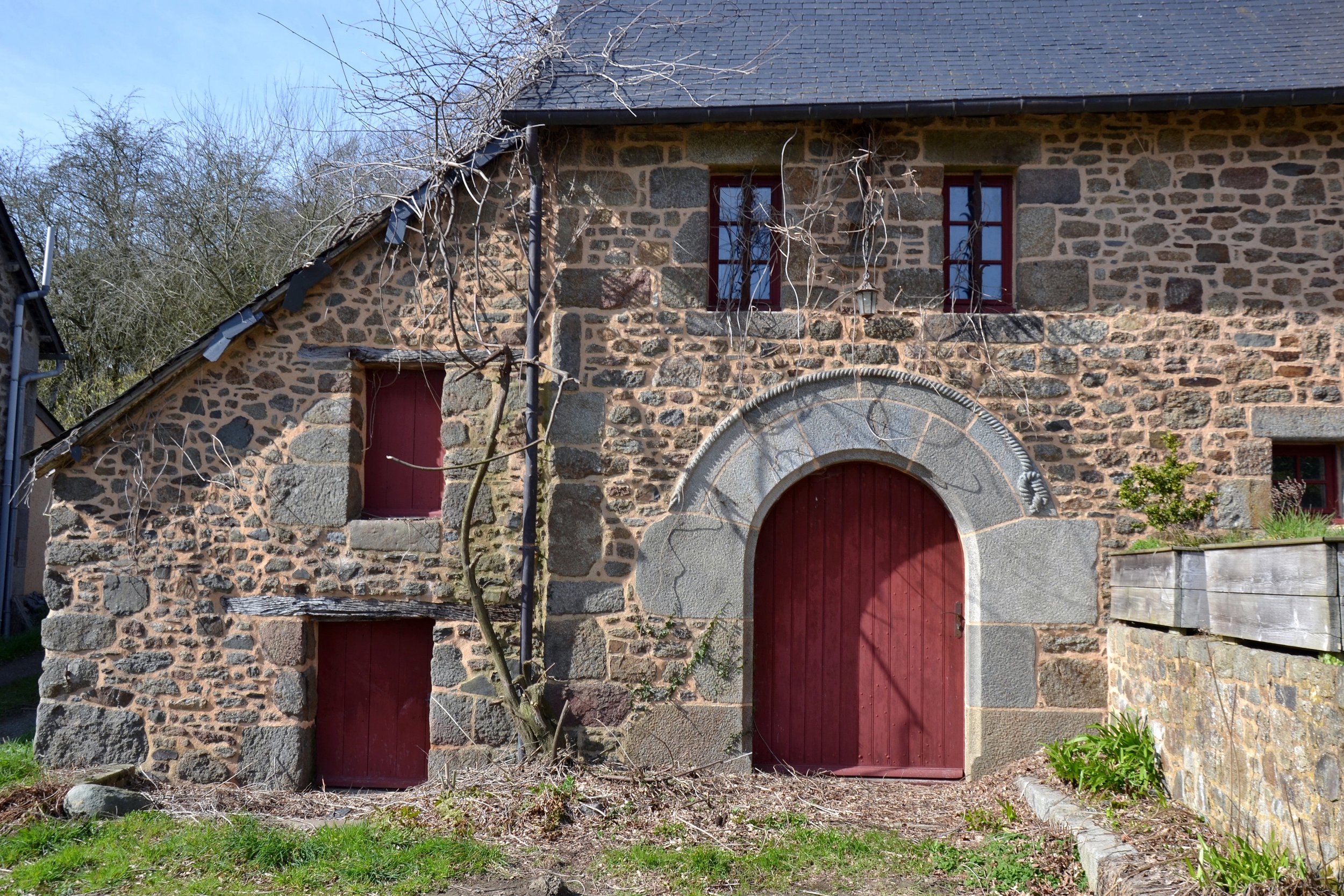 Patrimoine - Taille de Pierre - Maison en pierre. Copyright Maillard & Maillard (1).JPG