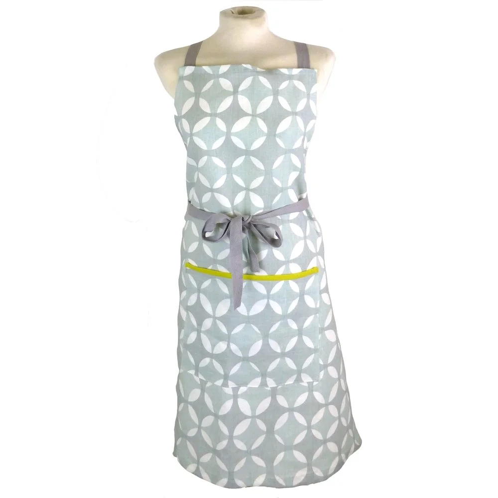 pale_crosses_apron.jpg