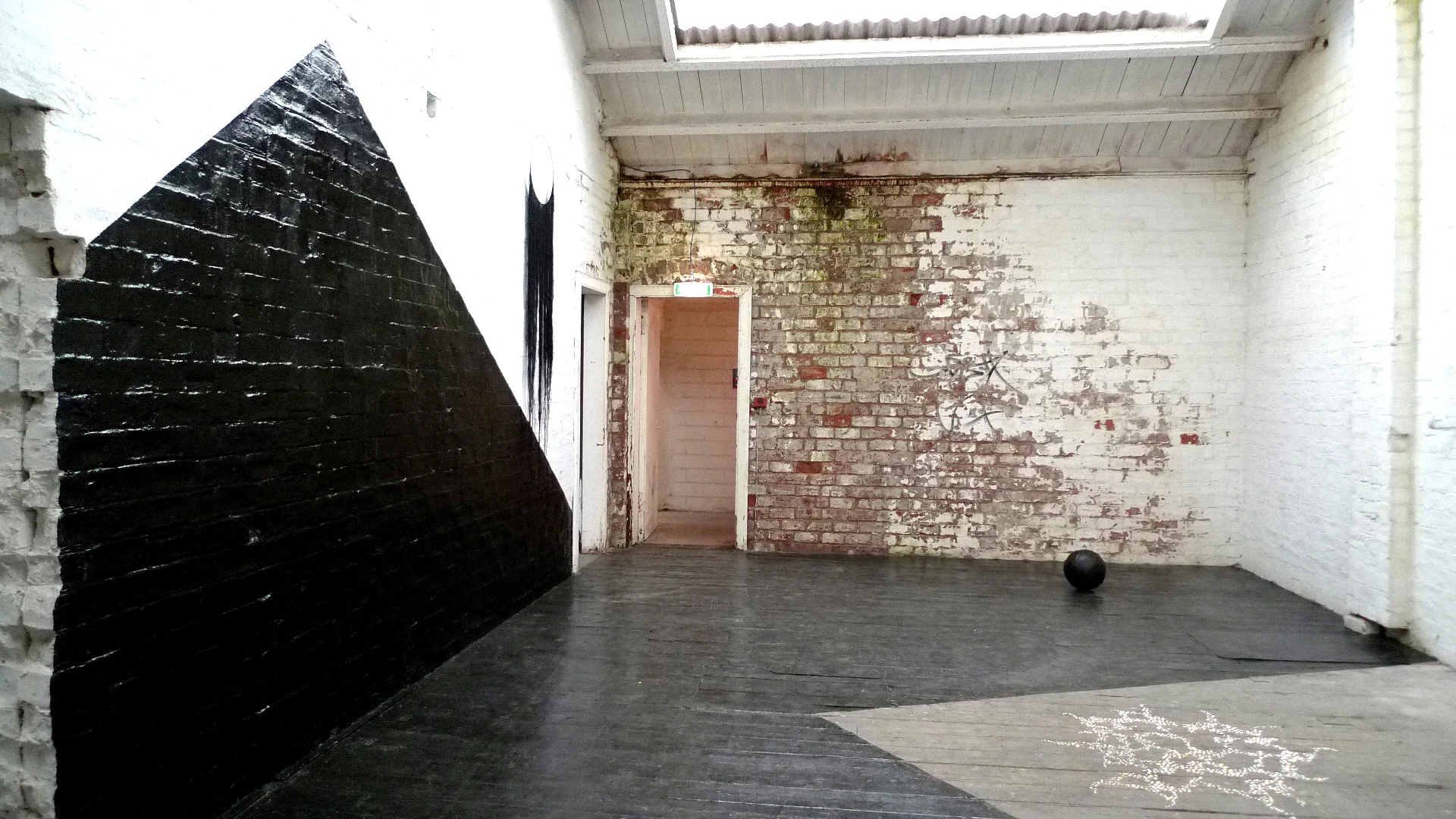 badmoon_installationshot4.jpg