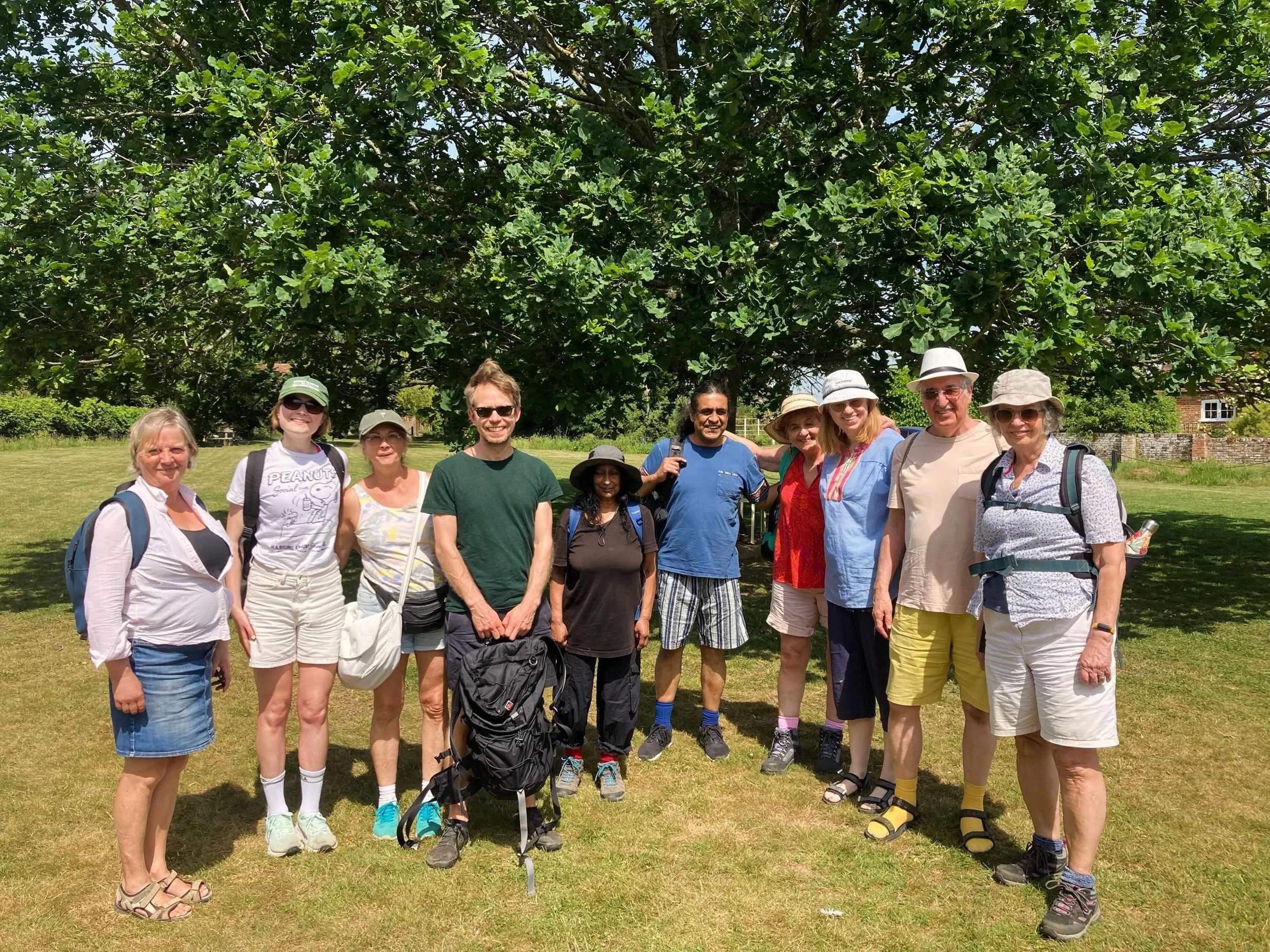 A gorgeous Saturday in the Chilterns: folks at St George&rsquo;s put on their walking shoes for a lovely 5-mile hike, ending at The Cock &amp; Rabbit pub 🍻. Thank you to our Pastoral Assistant Dan for leading the way! 

#churchhike #chilterns #engli