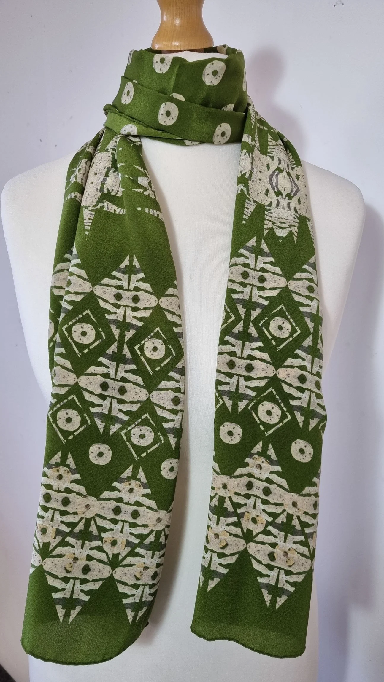 rosie-dog-design-long-scarf-2025-victoria-green (5).jpg