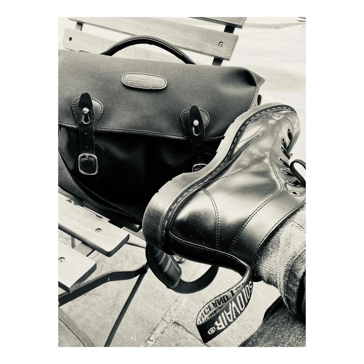 Hello Soho #showusyoursolovair @solovairuk @billinghambags #streetstyle