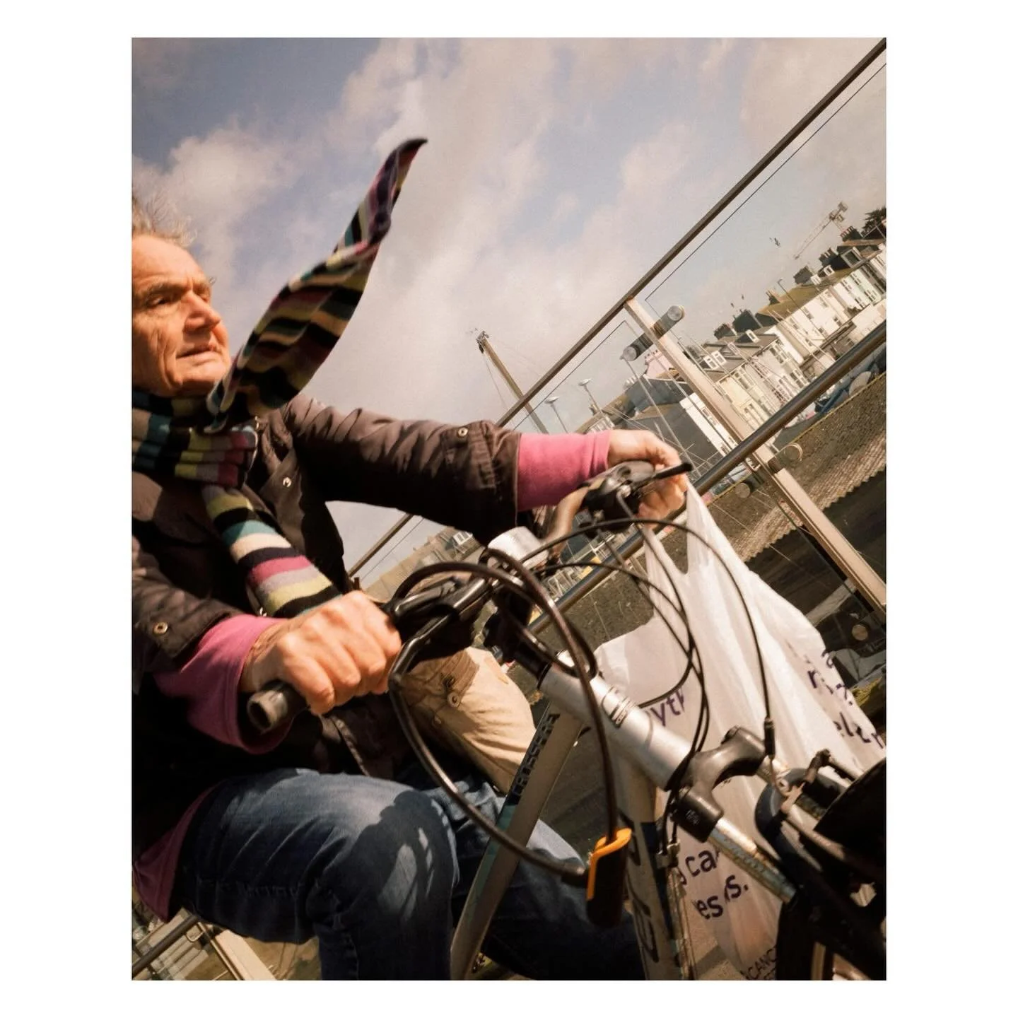 Out and about #fujifilmxf10 #streetphotography #colours #streetstylr