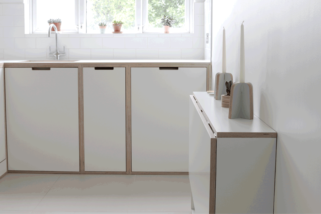 The folding table in action!