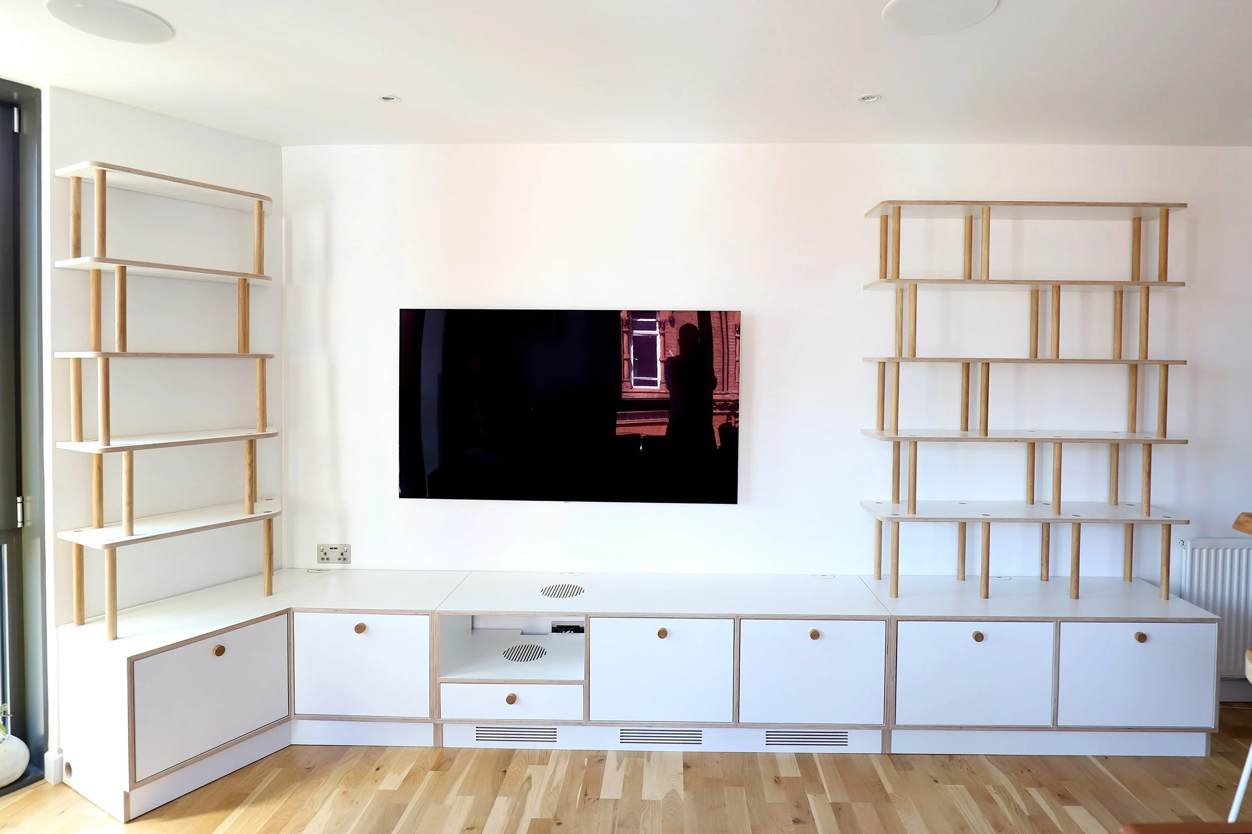 Patrick Storage media Unit10-min.jpg