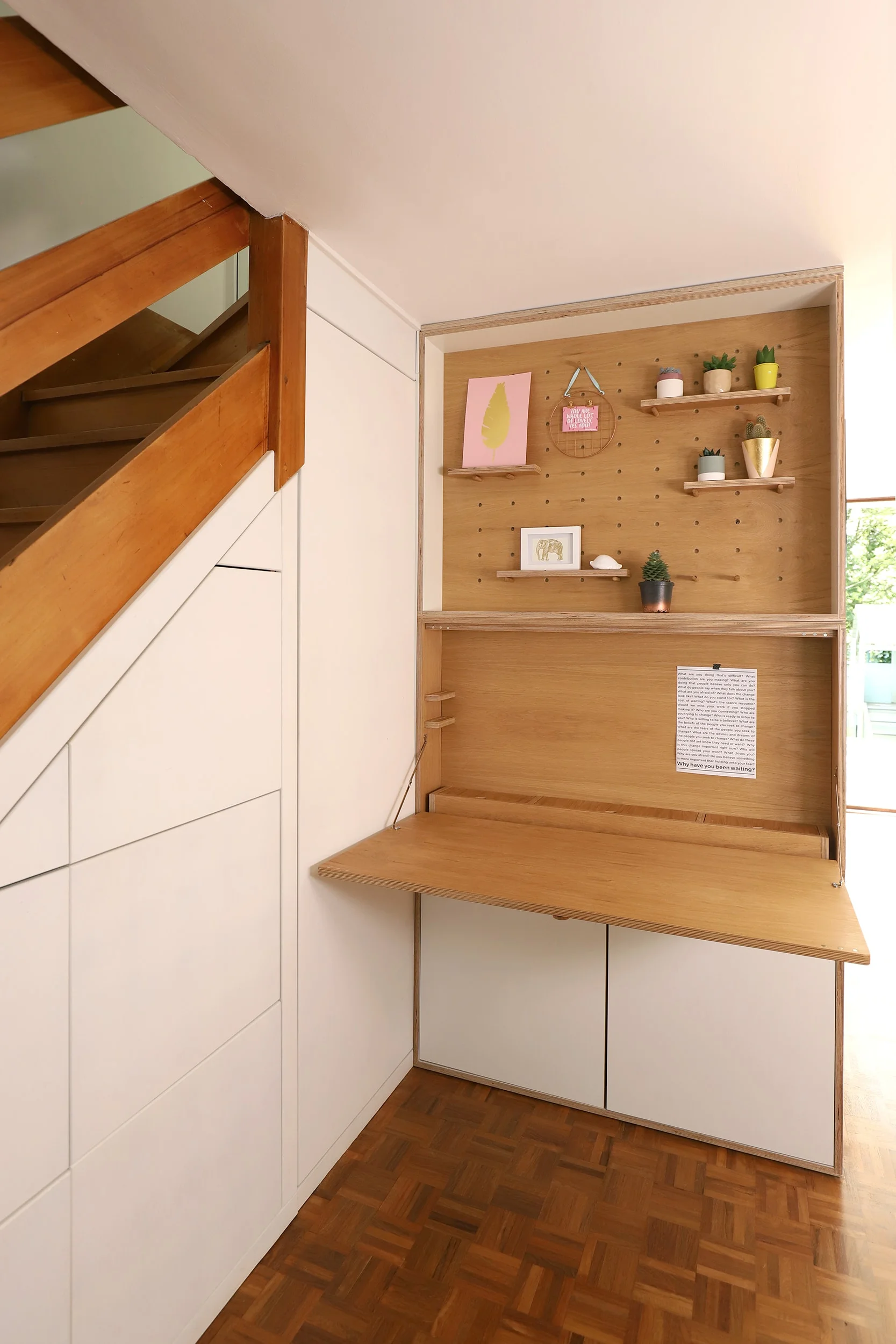 Gavin desk media unit4 WEB-min.jpg