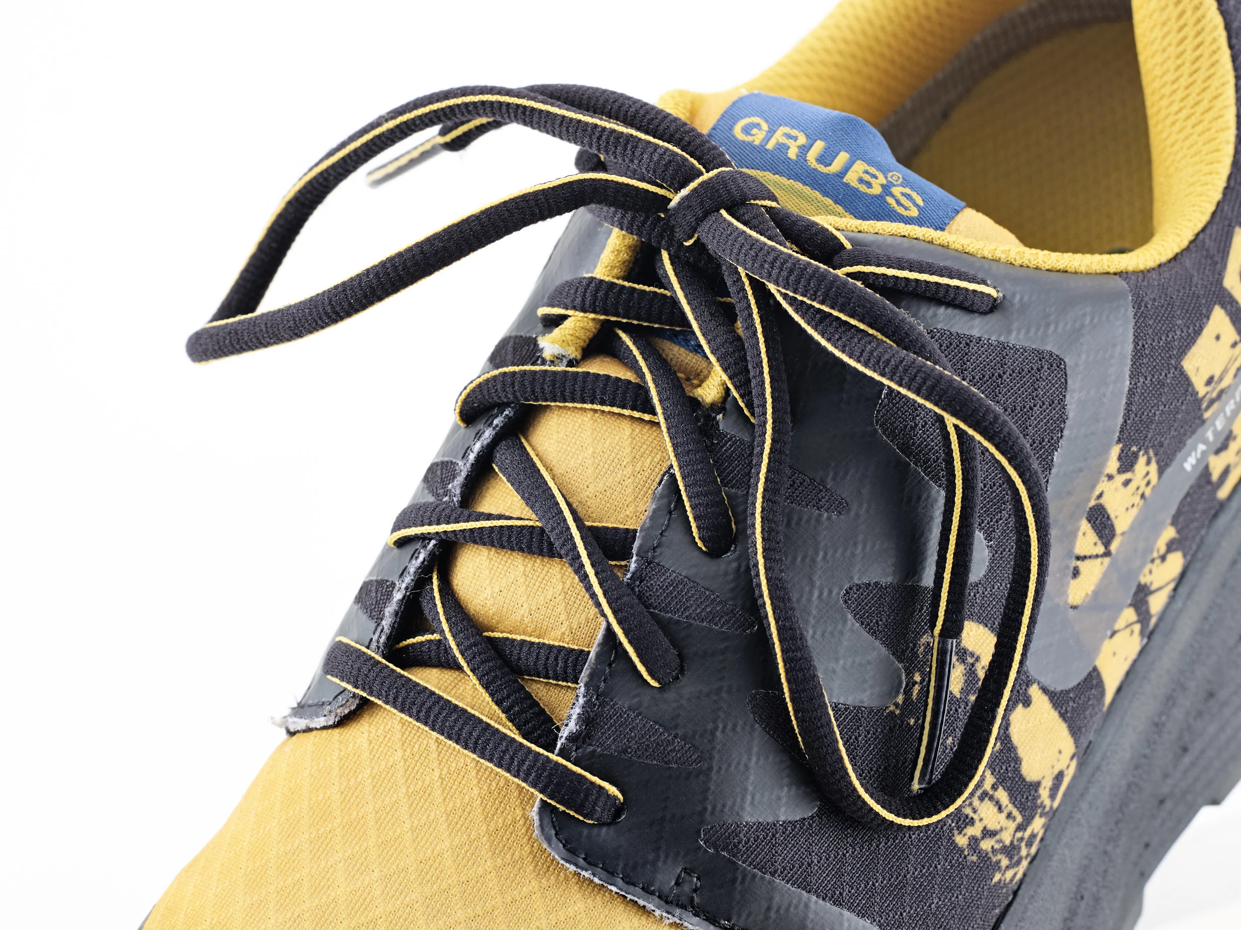 The DISCOVER’s Derby lace system allows for a custom fit.
