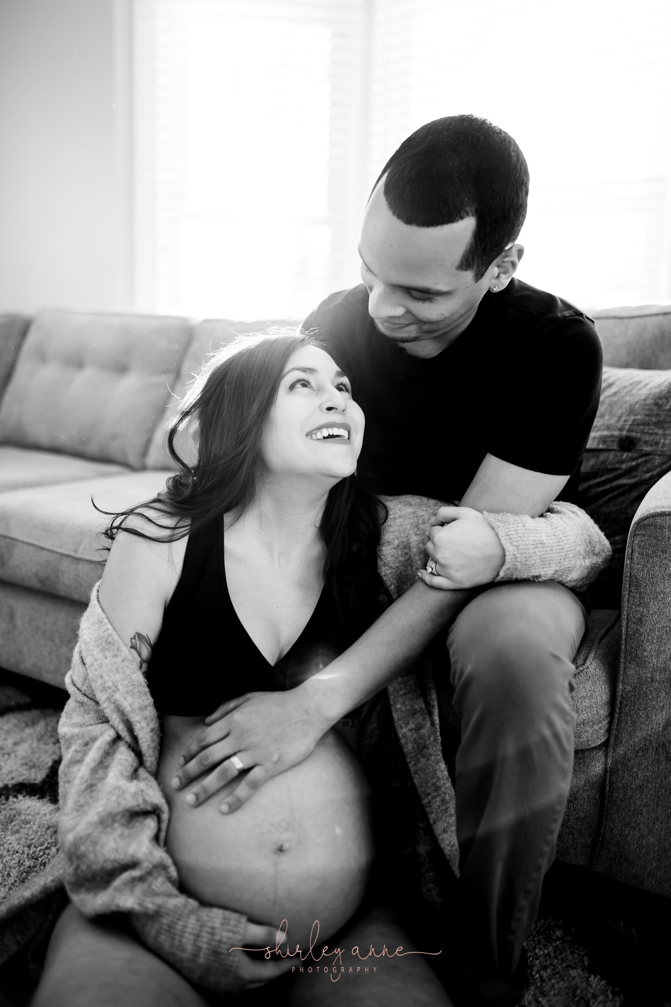 in home maternity session photography reading burlington chelmsford ma massachusetts
