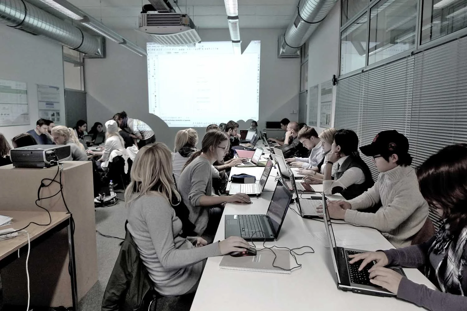 web _cad _edu_tutorial_001__-.jpg