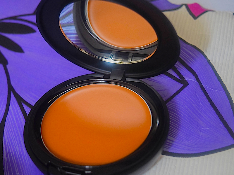 Sleek-Makeup-Creme-to-Powder-Foundation.jpg