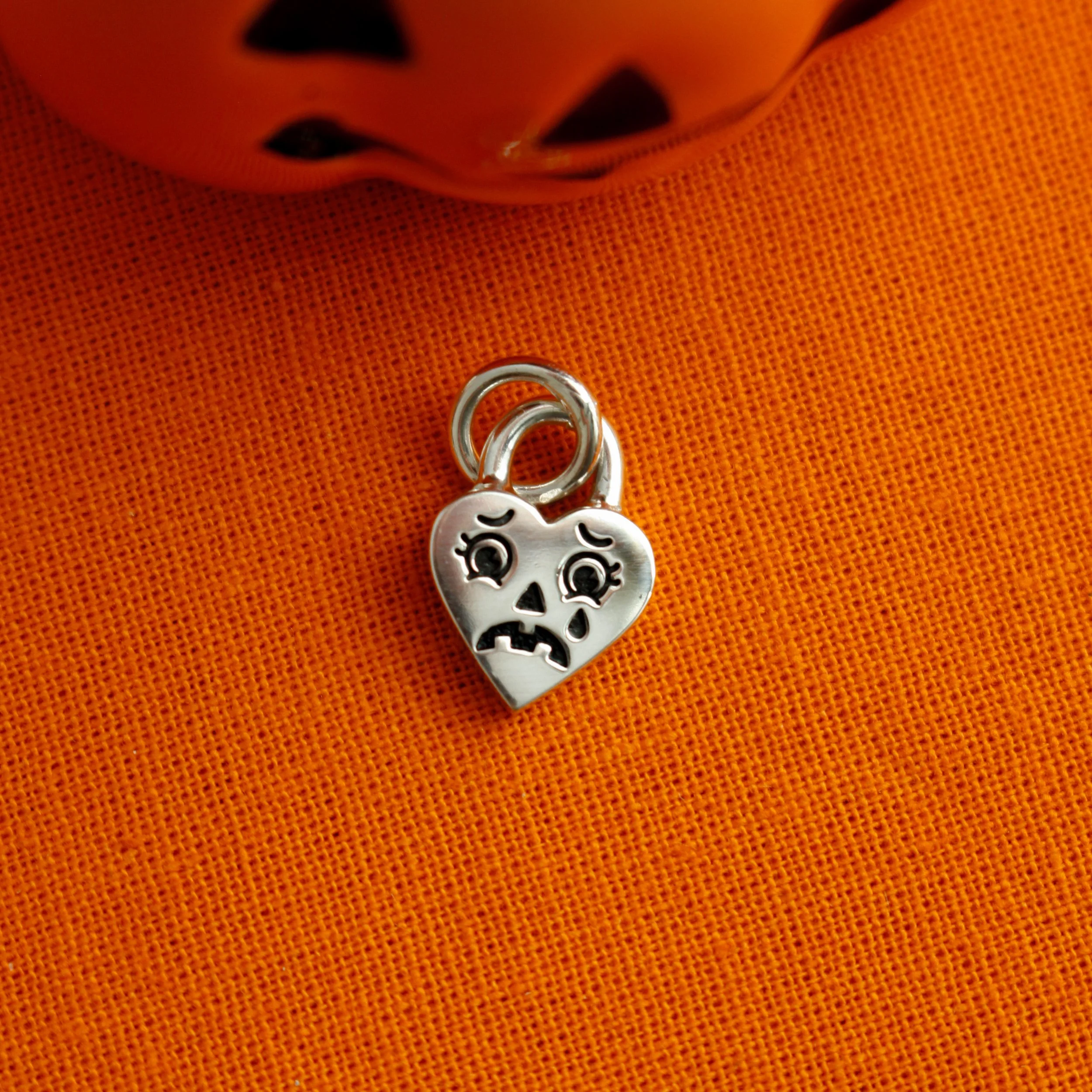 Gloomkin mini heart lock