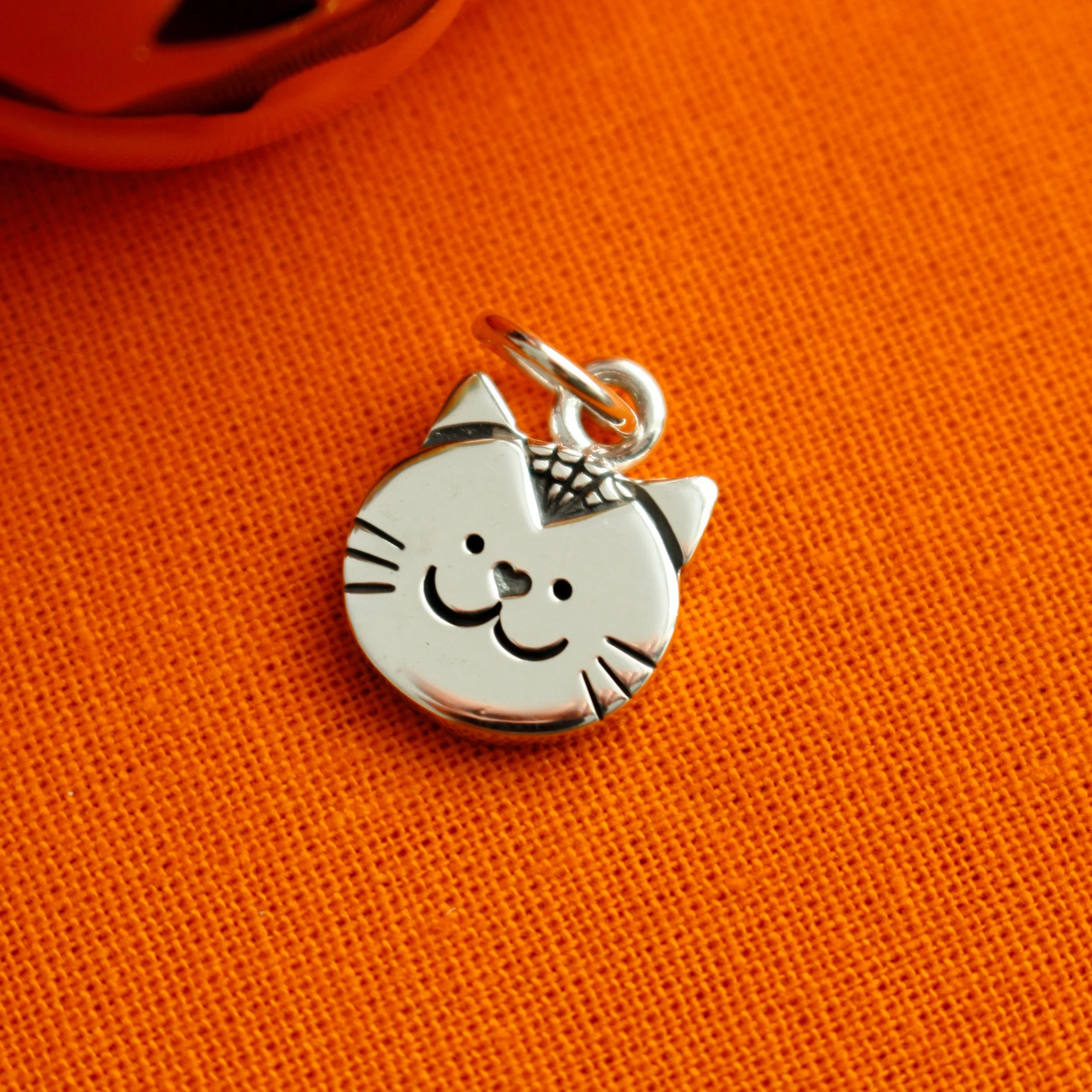 Cobweb kitty charm