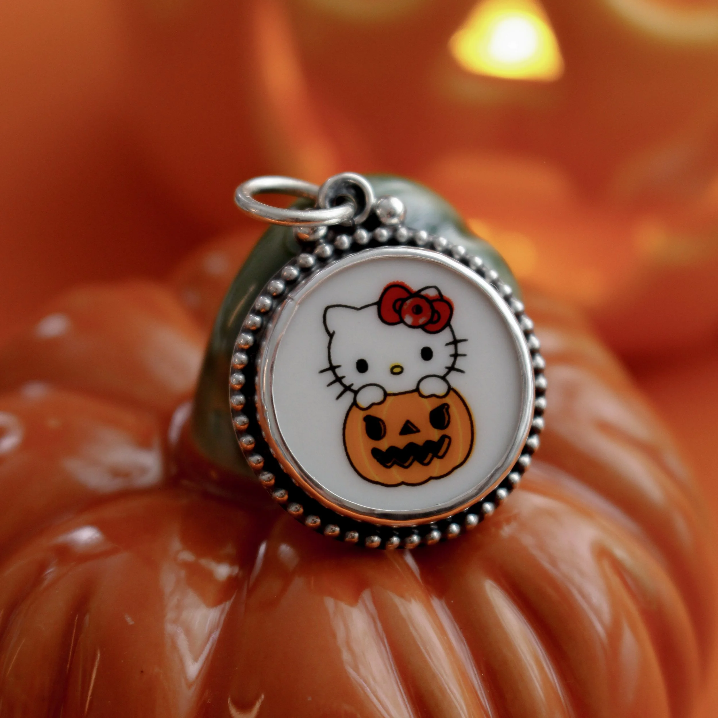 Kitty cat ceramic charm necklace