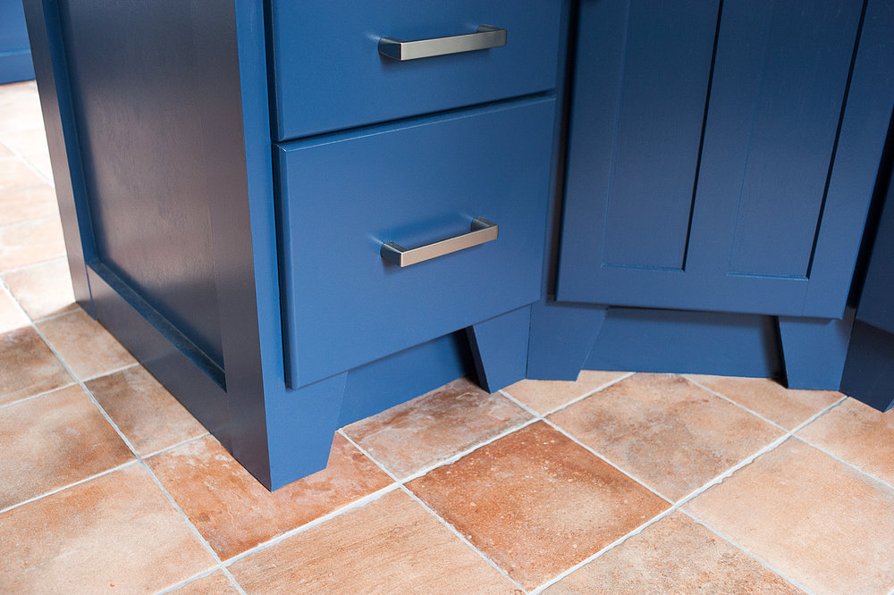Best Floors For Your Kitchen Renovation, Blue Ceramic Tile Kitchen Floor