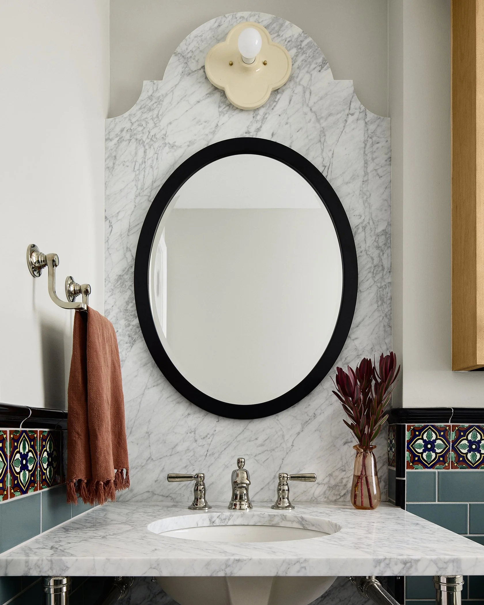 luxurybath-vanity-2.jpg