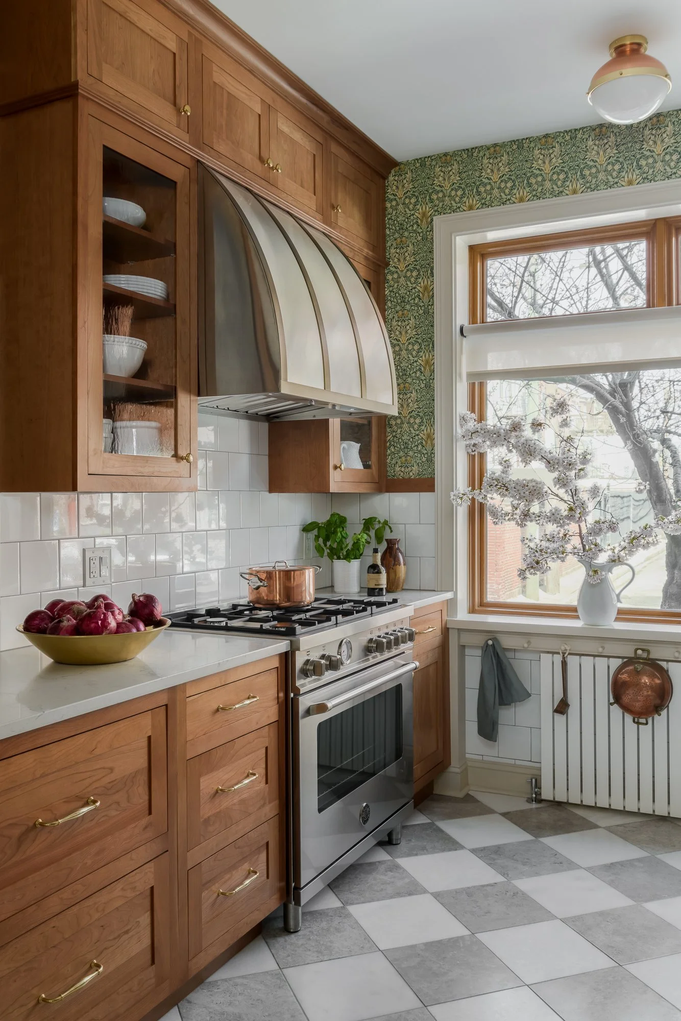 10 Vintage Style Kitchens in Historic Homes | Airy Kitchens