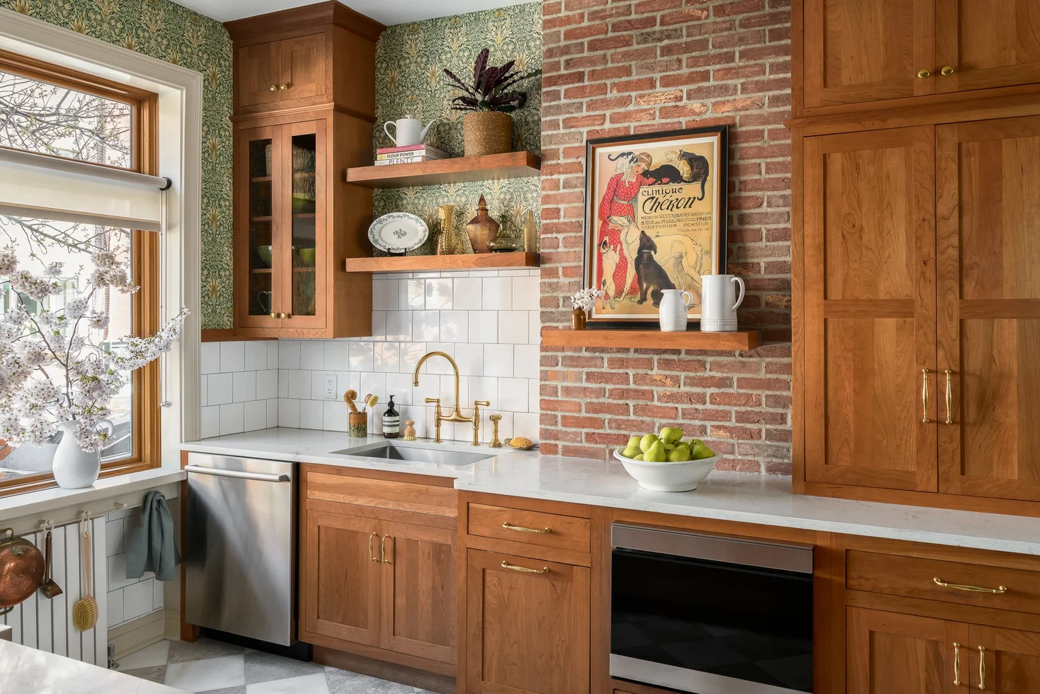 10 Vintage Style Kitchens in Historic Homes | Airy Kitchens