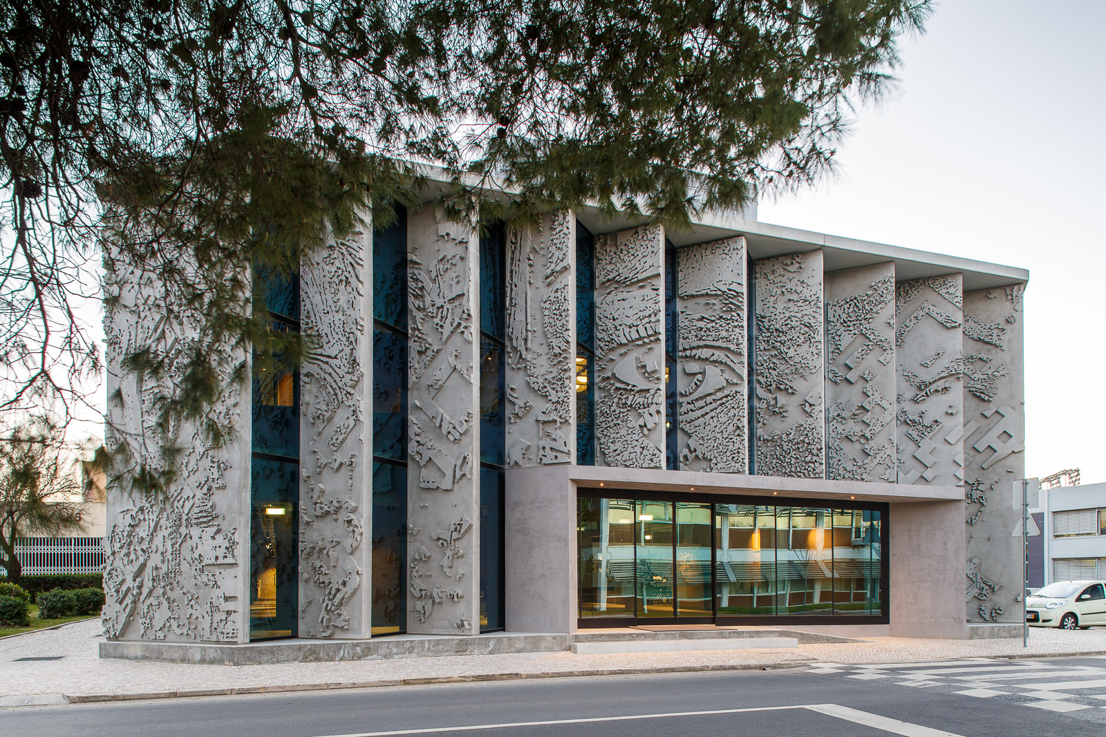  Edifício sede GS1 Portugal, intervenção de Vhils na fachada, Lisboa 