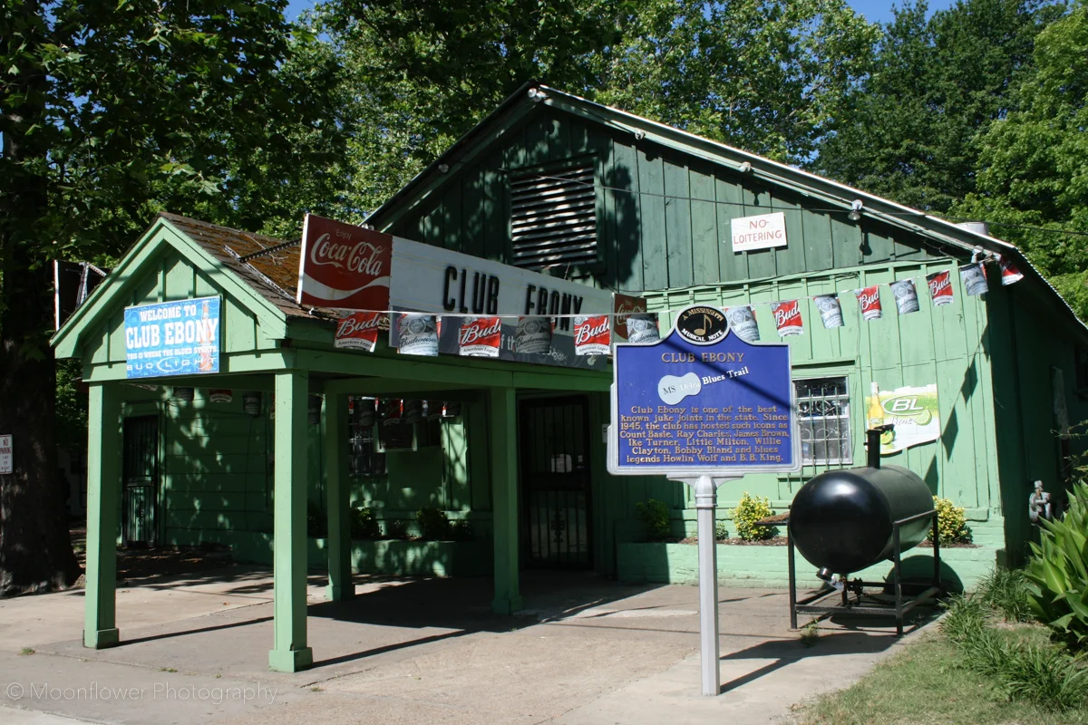 "Famous Blues Club"