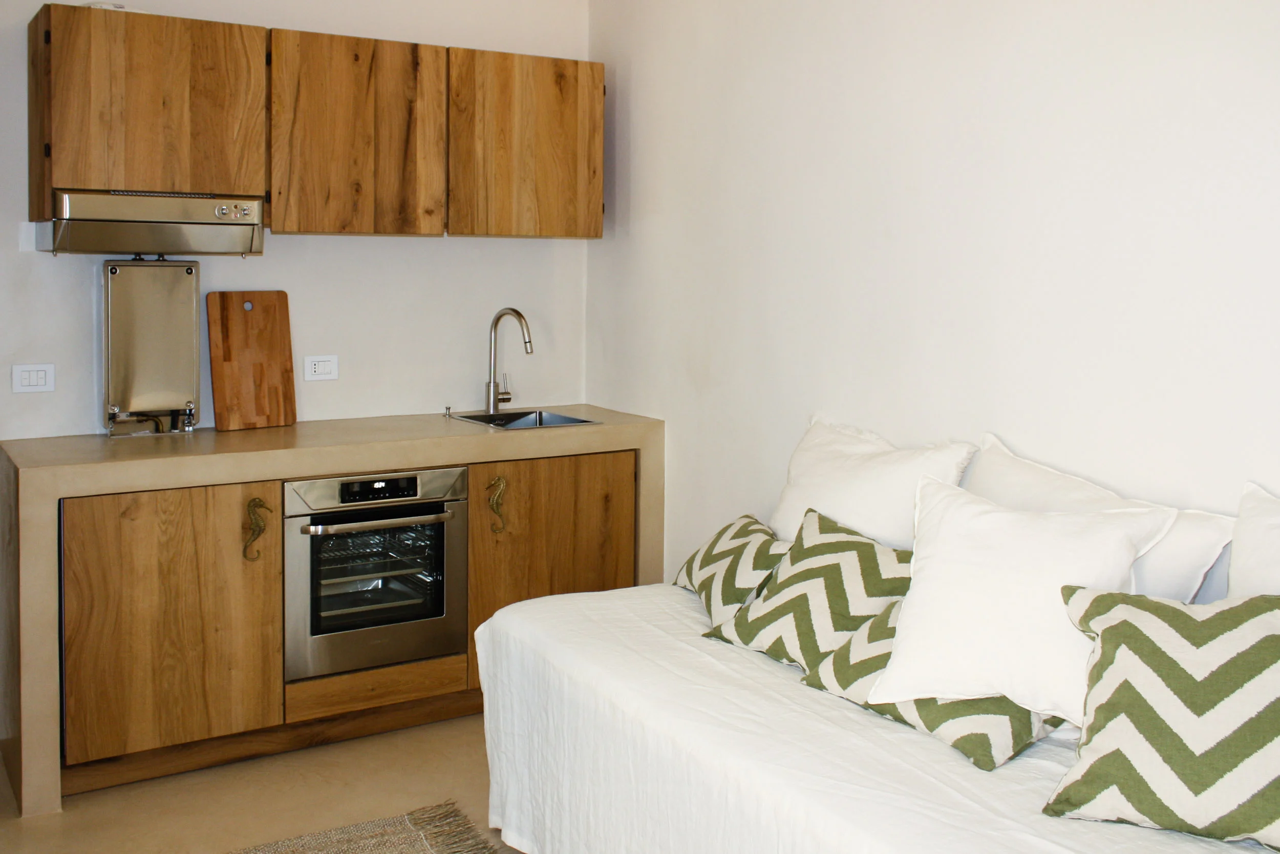 Dependance 1 living room with kitchen