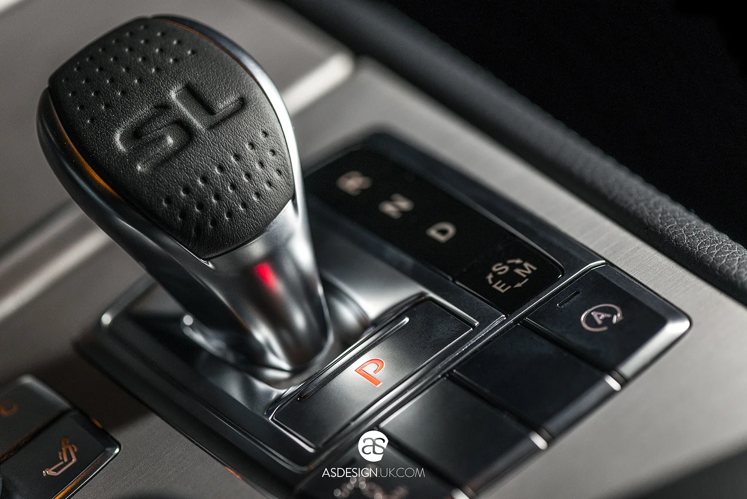 © ASDesign Andy Saunders_mercedes AMG interior 3.jpg