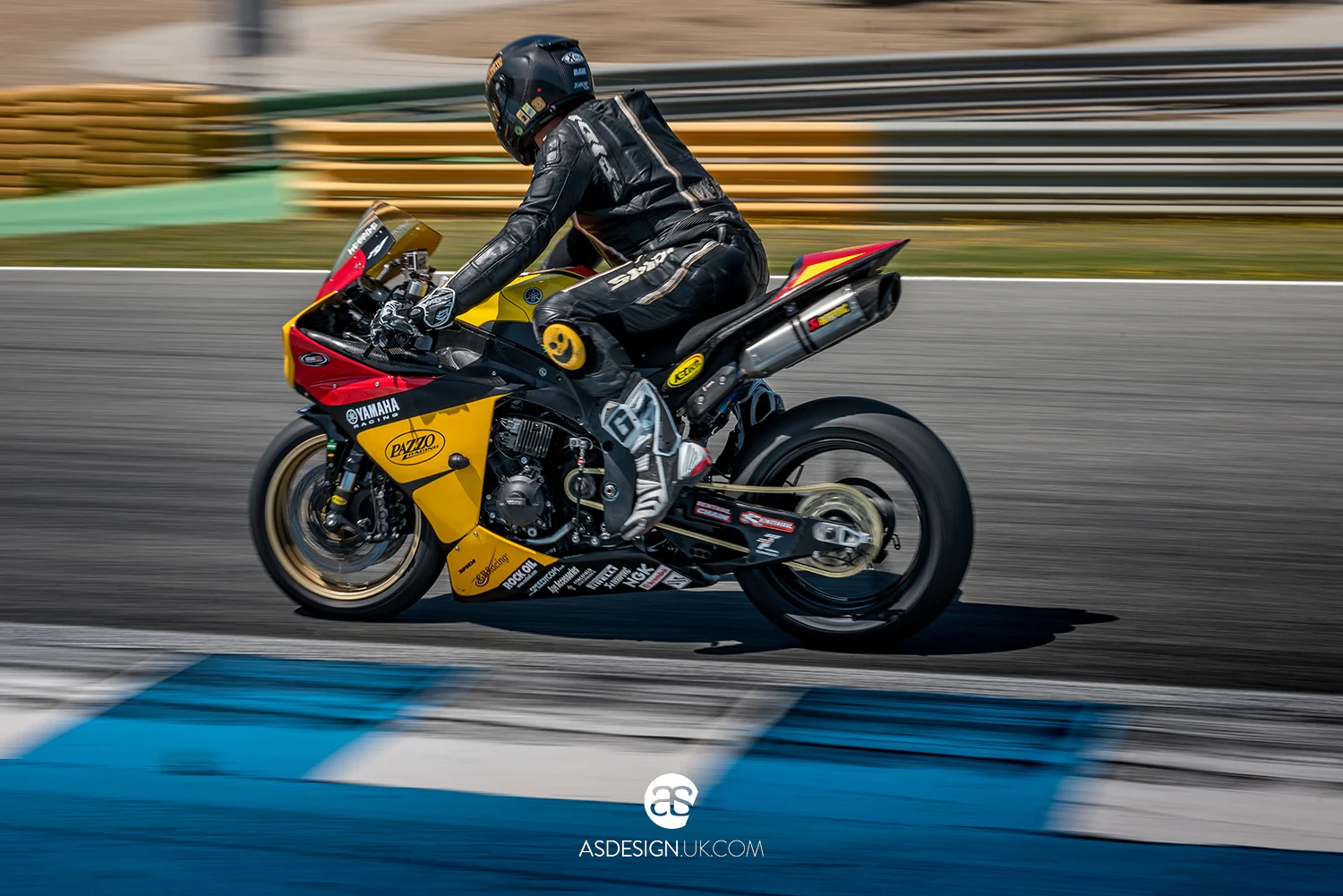AS_Design.44Teeth.trackday.braking.jerez.jpg