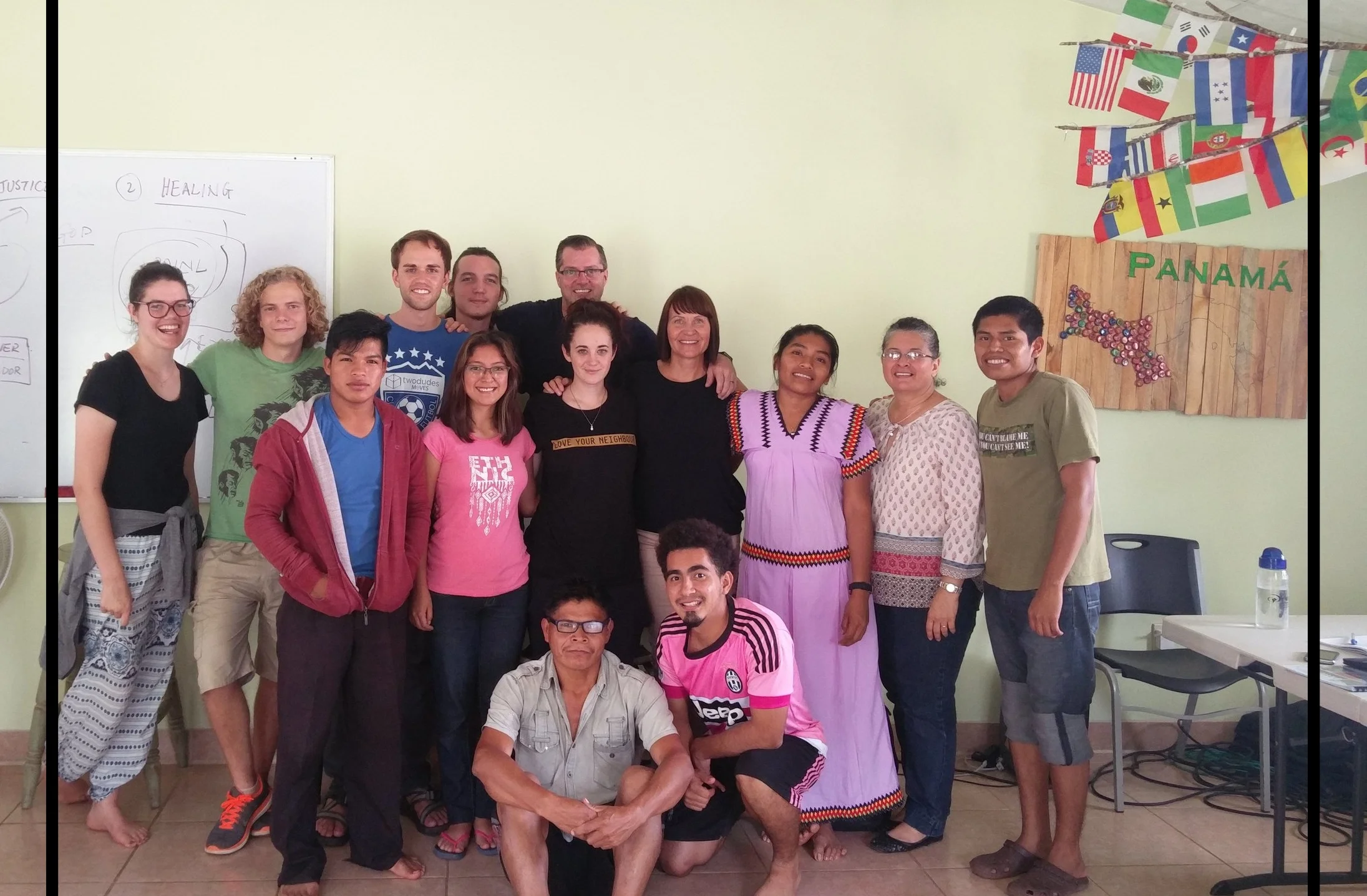The group integrated by students around the globe including Ngobe from the mountains. 