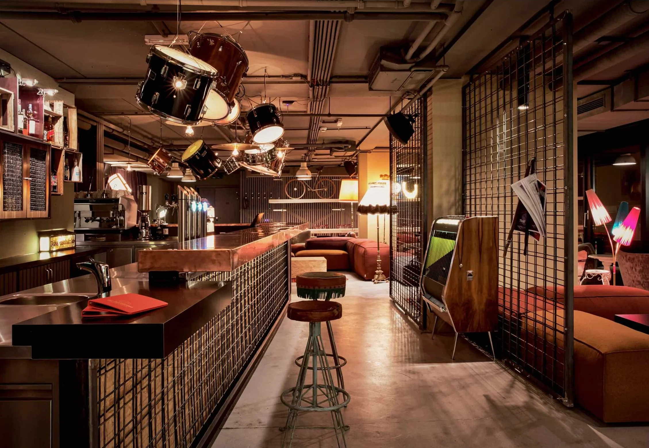 Dachboden Bar . Vienna