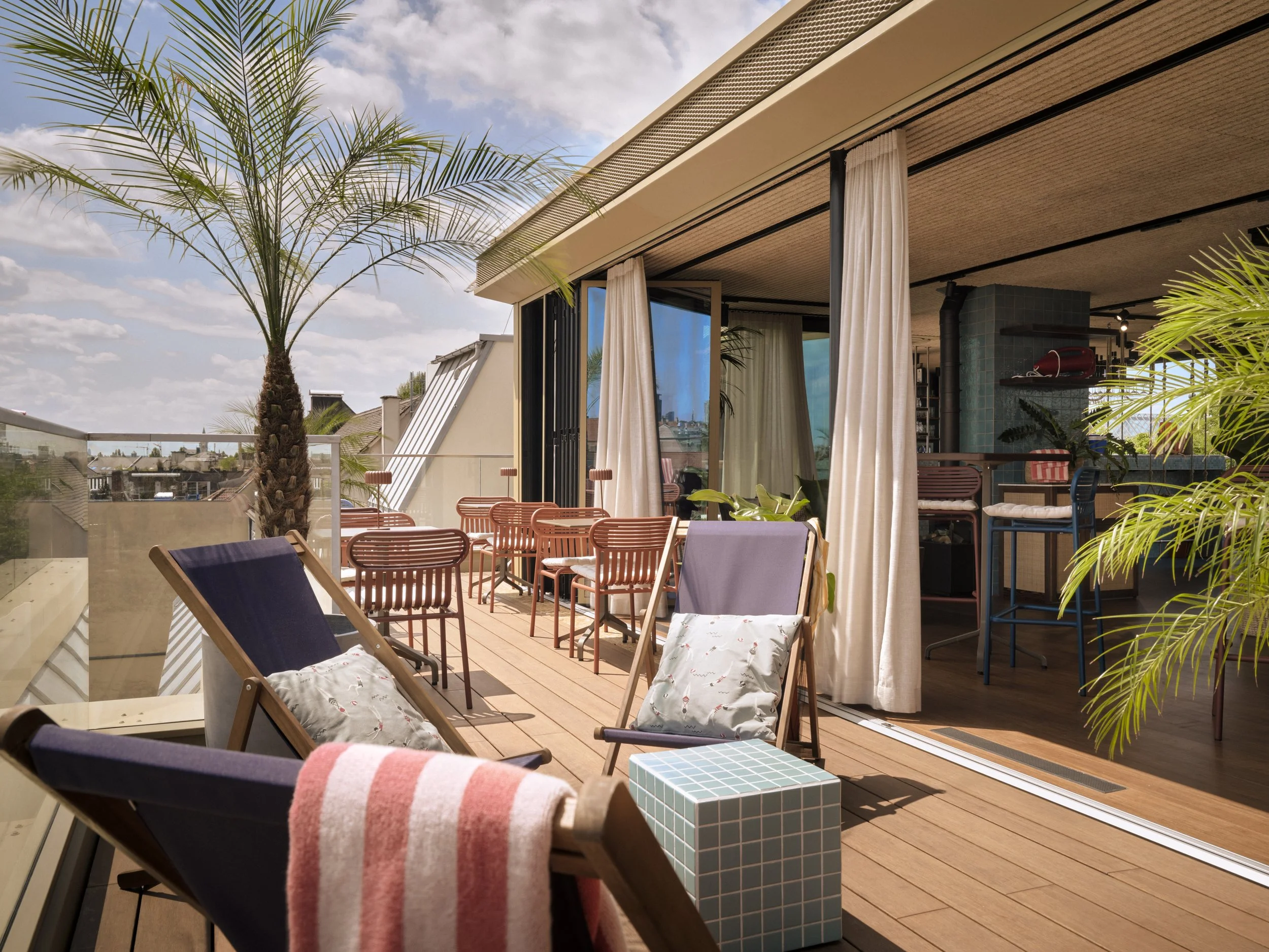 Dreimeta Cocoon Bar 18467.jpg