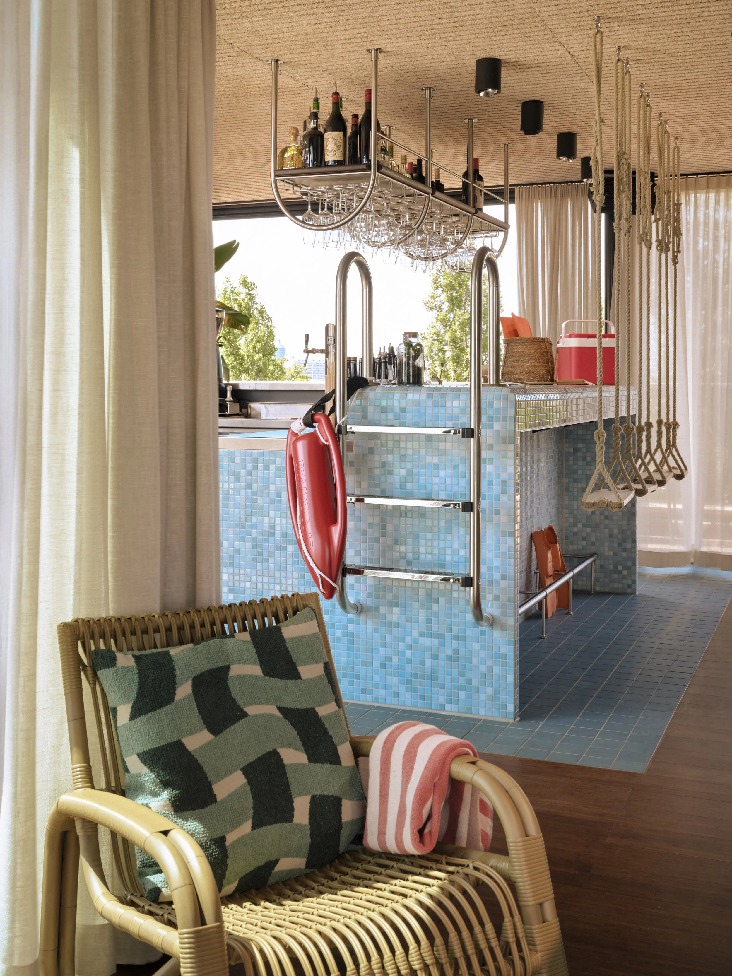 Dreimeta Cocoon Bar 18518.jpg