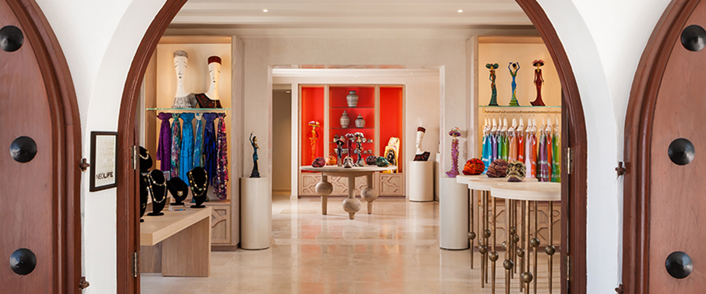 one-and-only-palmilla-shopping.jpg