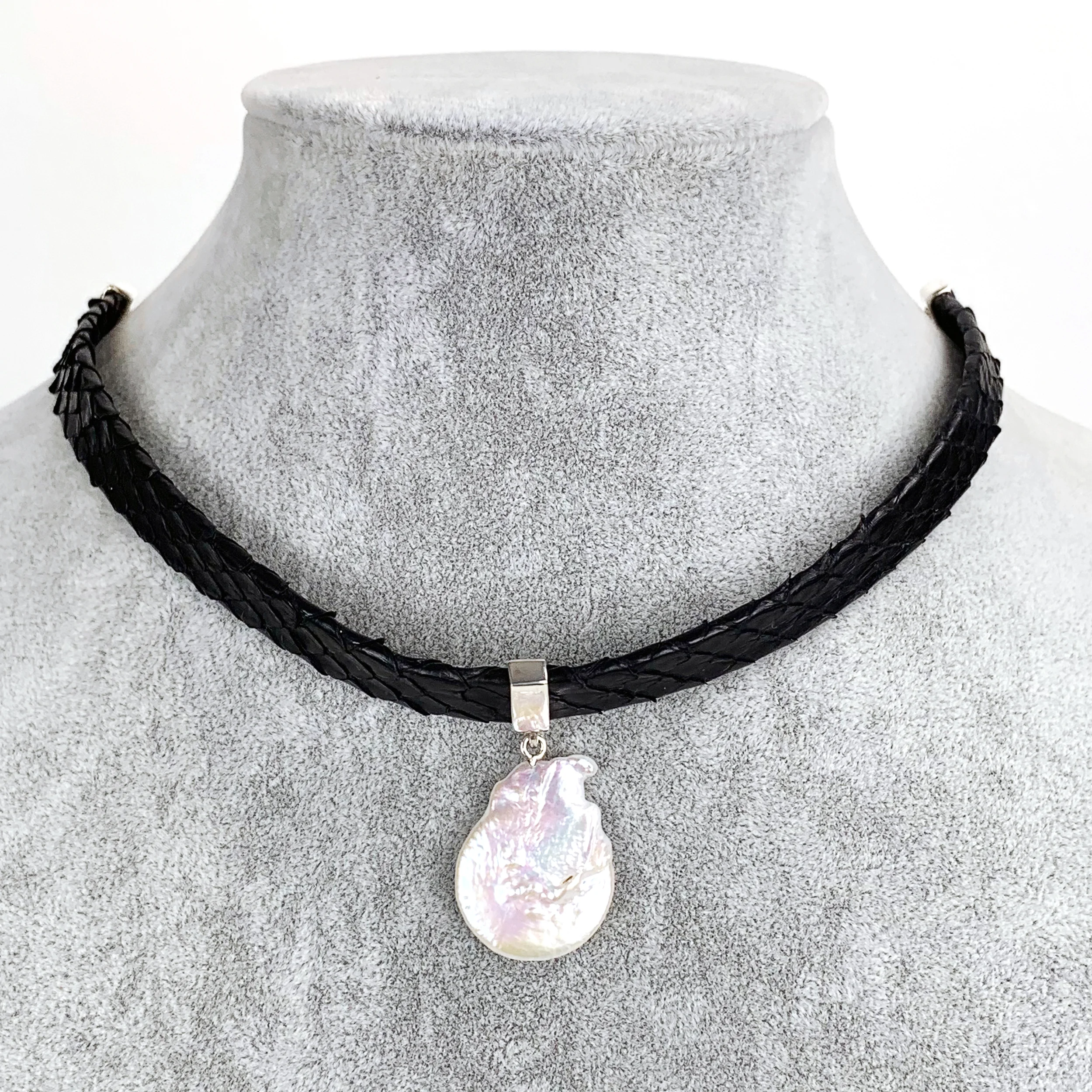 neckless_n-20-b.jpg
