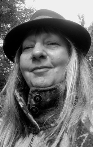 Diane Raven_Photo.jpeg