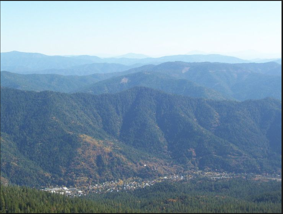  Dunsmuir This view of Dunsmuir is from the top of Mount Bradley, east end of Castle Lake Trail. A full day should be allowed for this 12 mile round trip that is usually rated as either moderate or difficult. 