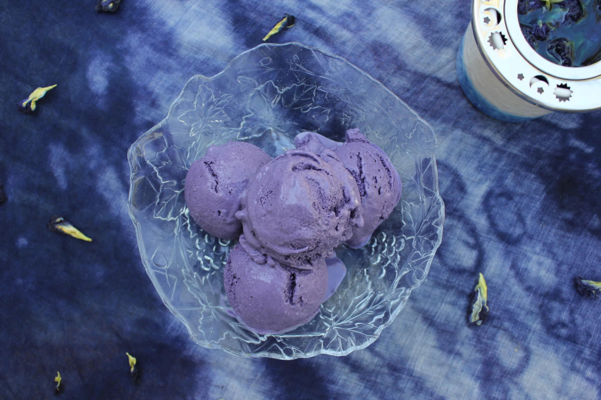 butterfly pea flower teainfused blueberry ice cream — VLGL