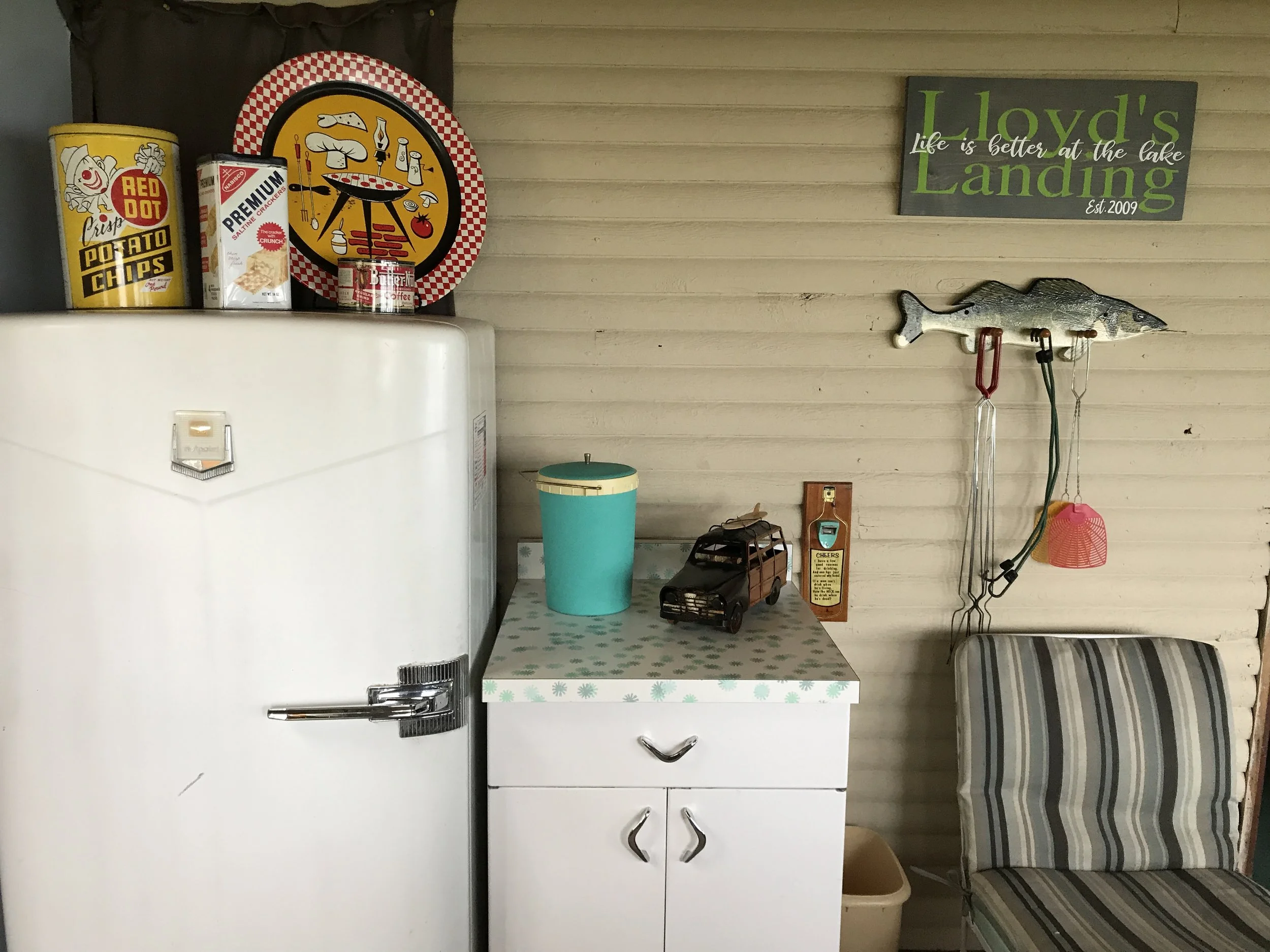 Mid-mod bar in the porch