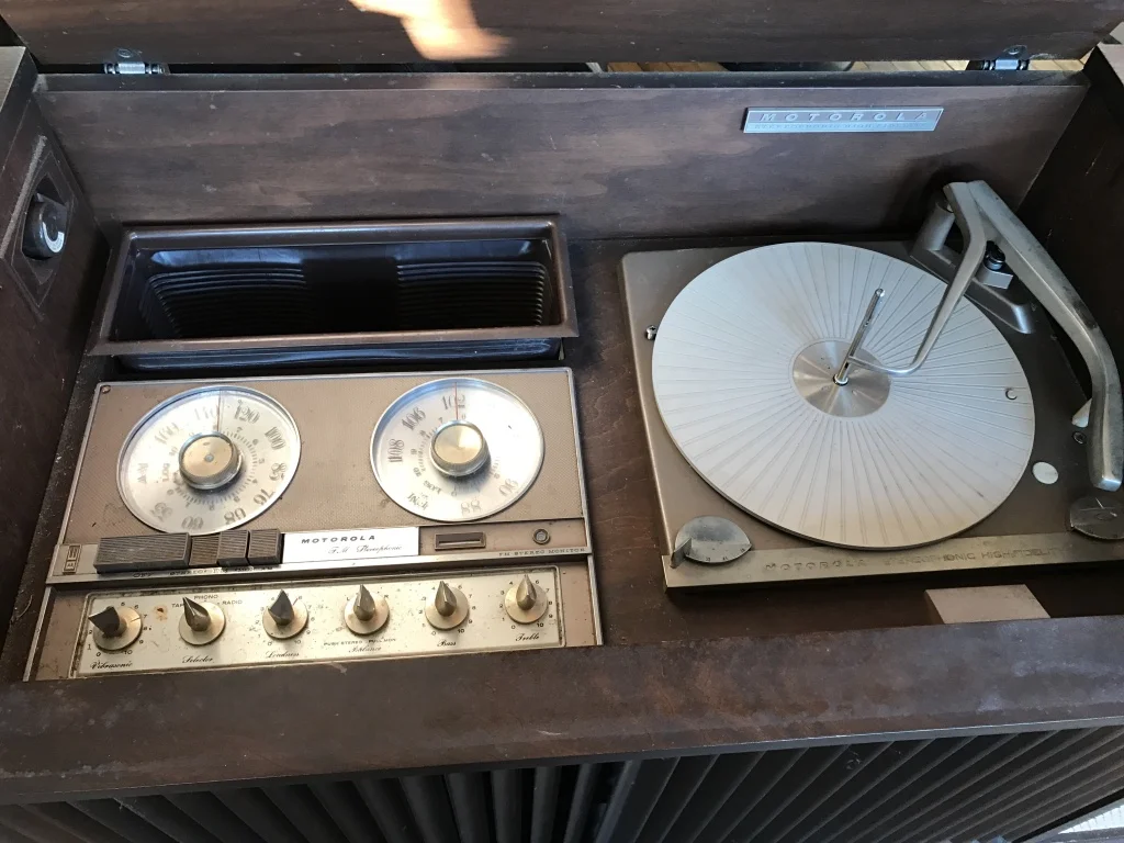 The components looked like they should work, but were weathered and dirty.