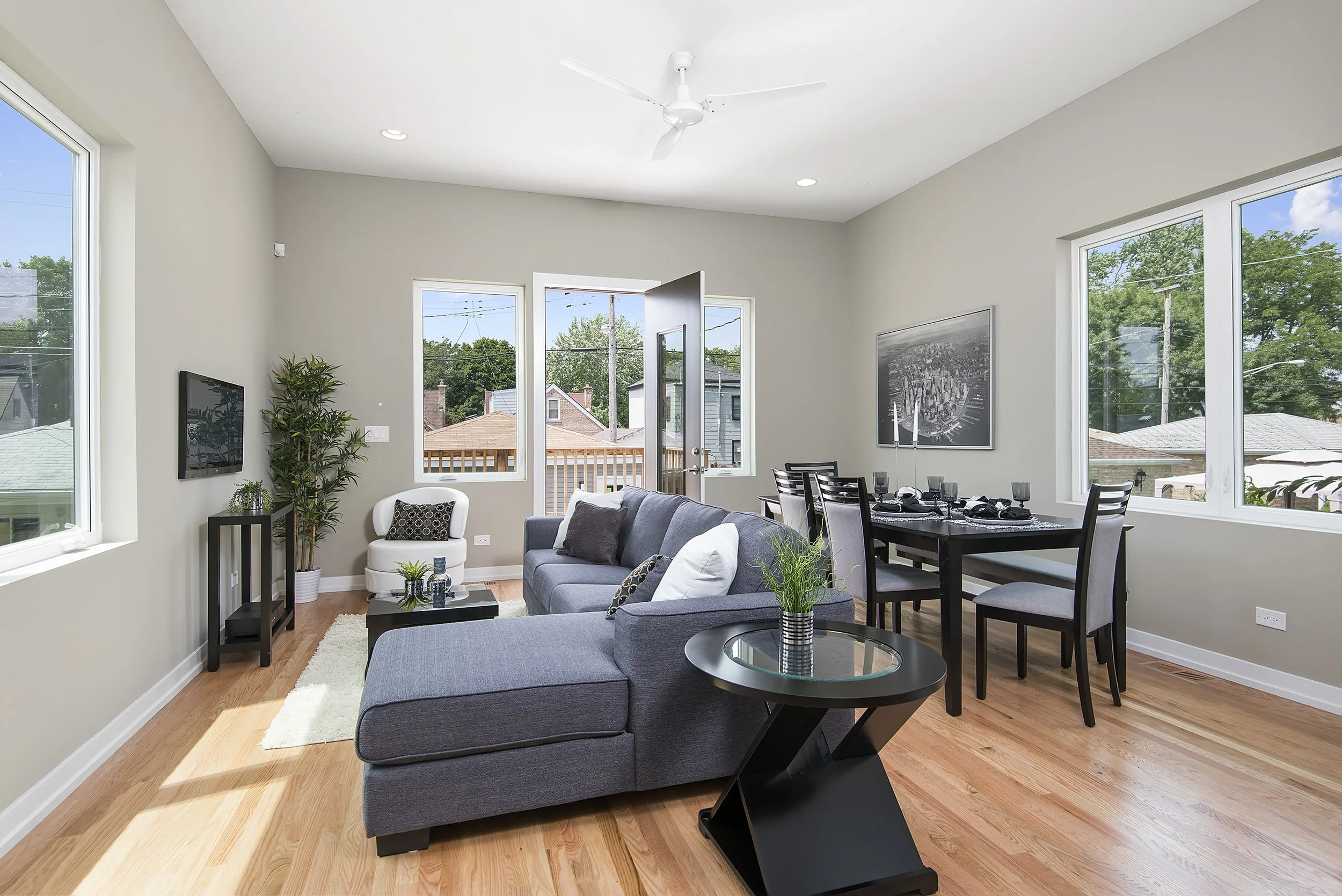 3848 N Nottingham fam room.jpg