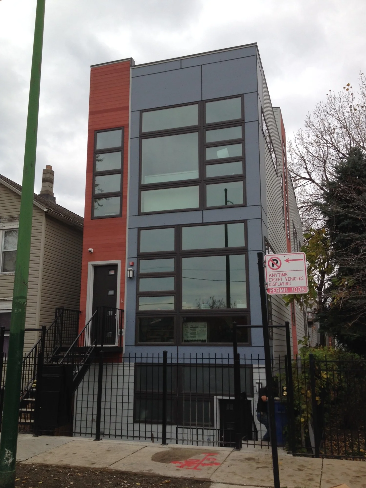 COMPLETED: PILSEN NEIGHBORHOOD: 16TH ST. HOUSE