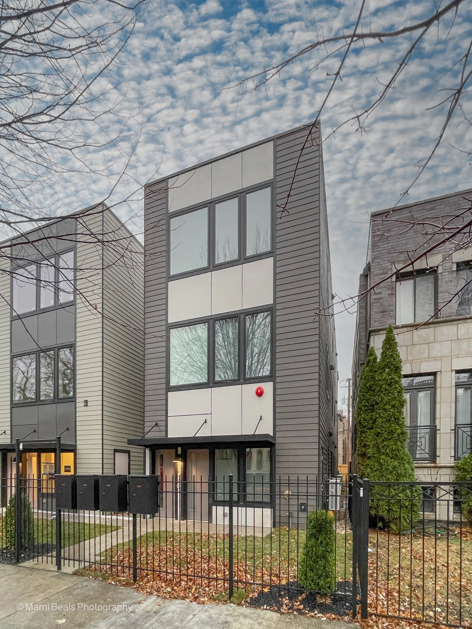 Complete: Southwest Woodlawn: Minerva four flat