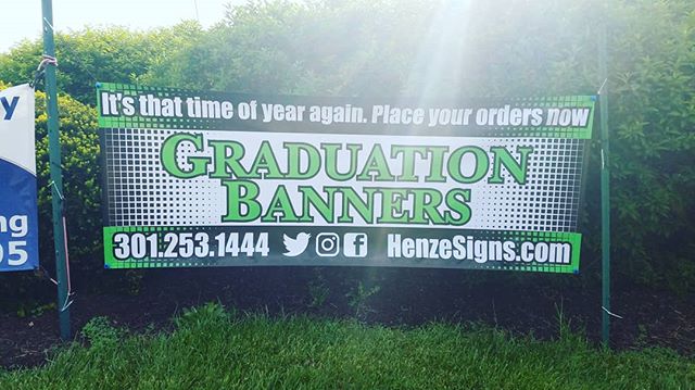 It's not too late to celebrate your graduates accomplishment
#banners #signs #signshop