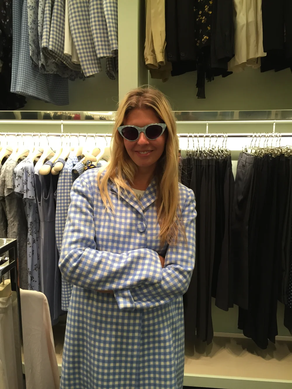  In Prada wearing Prada, well at the outlets, the Desert Hills Premium Outlets to be exact. We always take a trip to palm springs after Los Angeles and this is your retail therapy outlet on the way. 