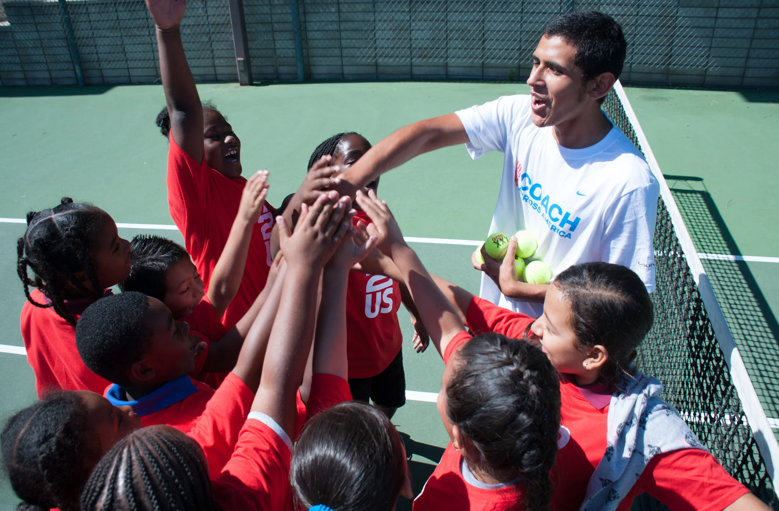 Pam Shriver hosts Tennis Clinic for Los Angeles Youth