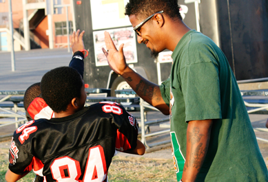 high-five.football.horiz_.png