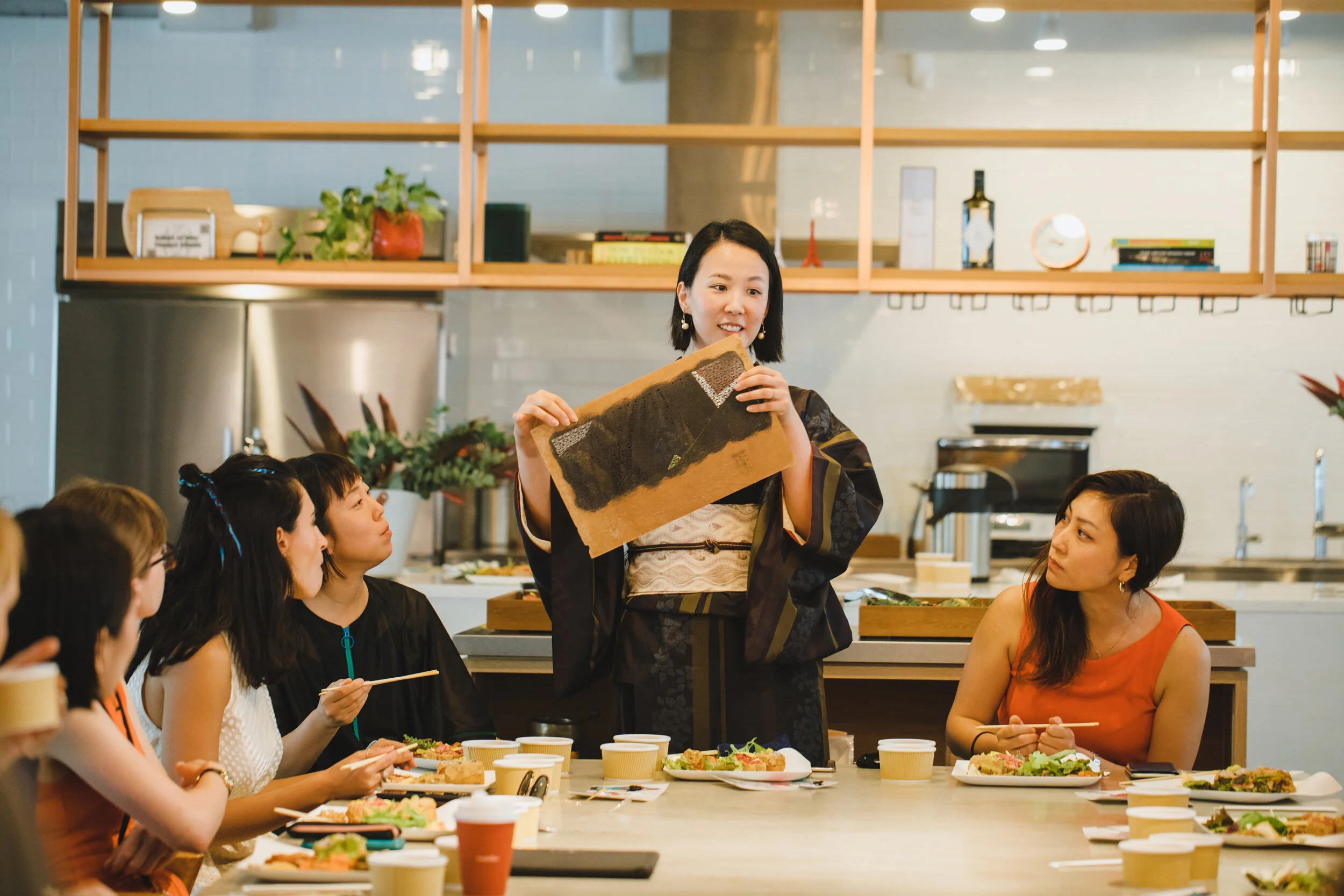 Learning how Risa uses this 200-year-old Japanese pattern to design fabrics for kimonos.