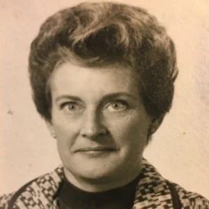 Andrews Shirley WebPic.jpg